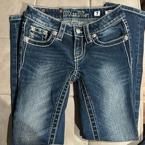 Girls size 7 slim Miss Me jeans in great used condition. Only used once.